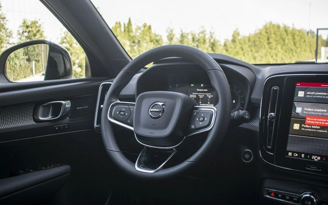 Volvo XC 40 cena 217400 przebieg: 5, rok produkcji 2024 z Skępe małe 379